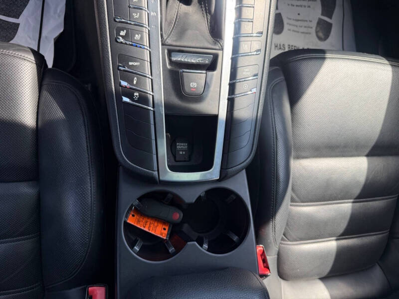 2015 Porsche Macan S