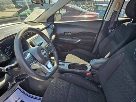 2022 Nissan Kicks SV