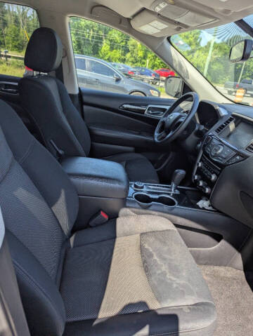 2018 Nissan Pathfinder SL