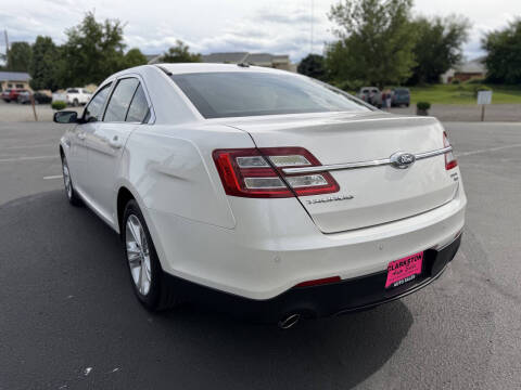 2017 Ford Taurus SEL