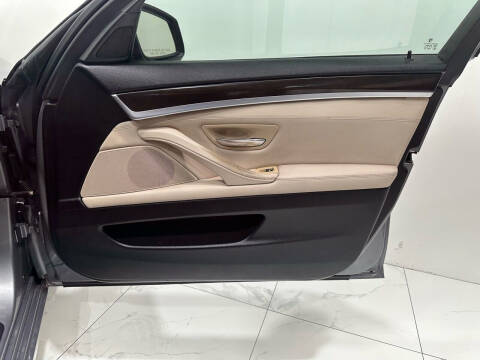 2012 BMW 5 Series 528i