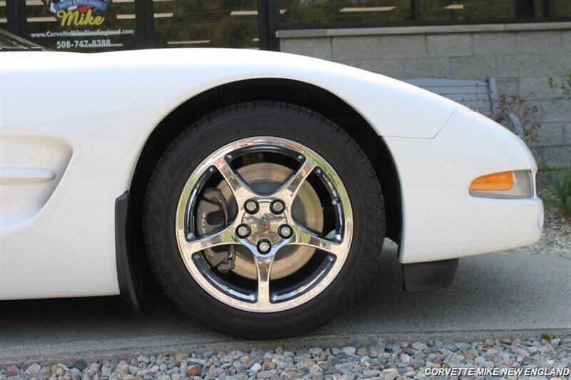 1999 Chevrolet Corvette 25