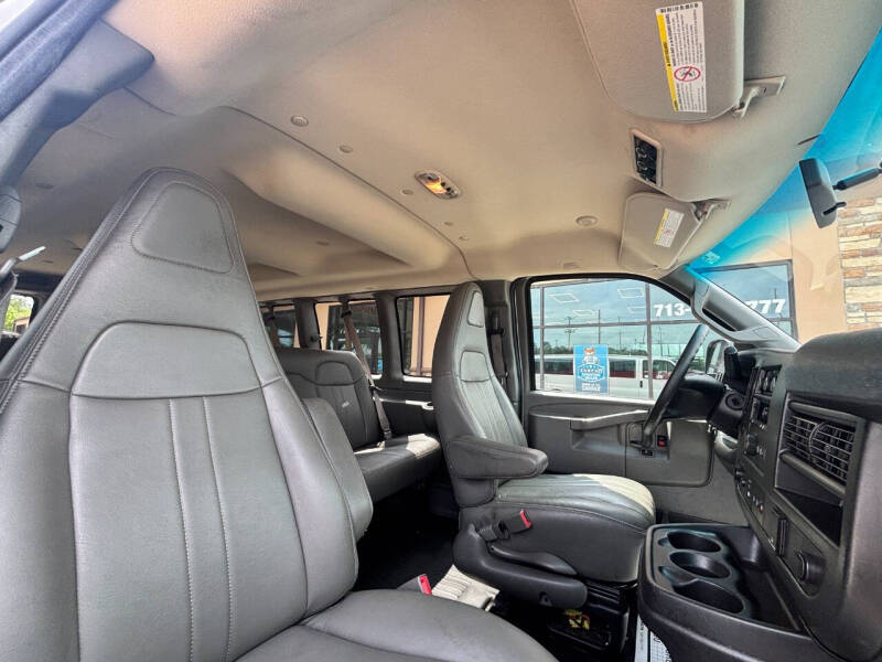 2017 Chevrolet Express LS 3500