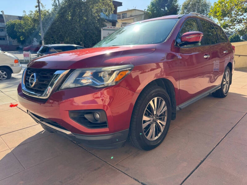 2017 Nissan Pathfinder SV