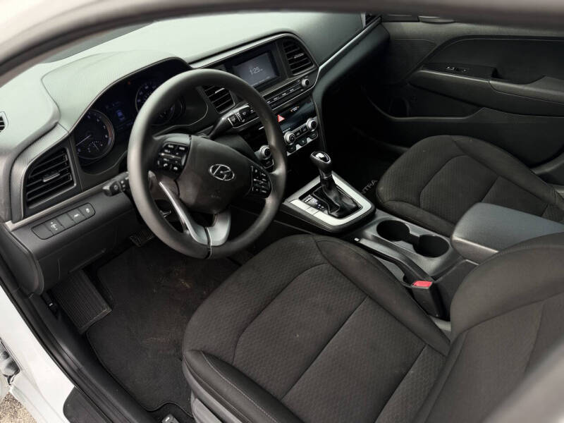 2020 Hyundai Elantra SE