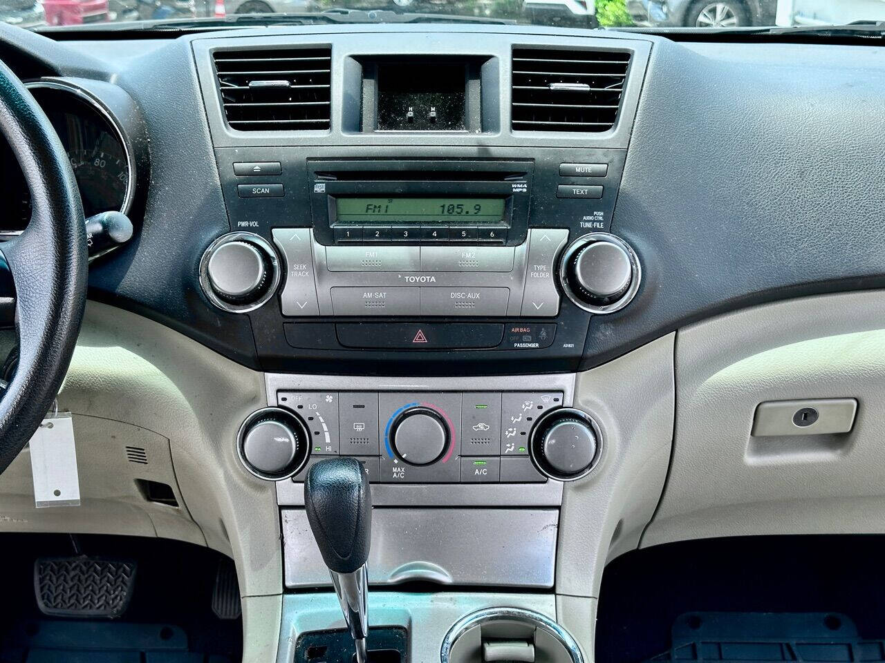 2012 TOYOTA Highlander SUV / Crossover - $16,995