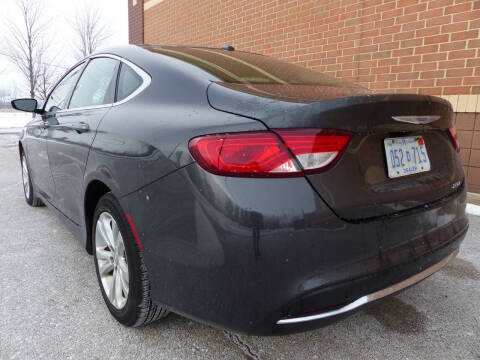 2016 Chrysler 200 Limited