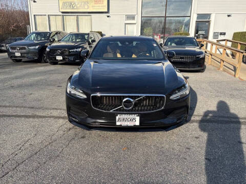 2018 Volvo S90 T5 Momentum