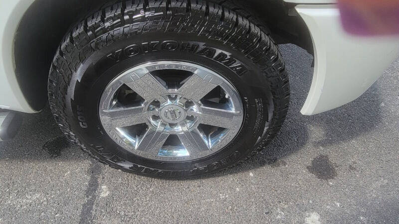 2011 Nissan Titan SL