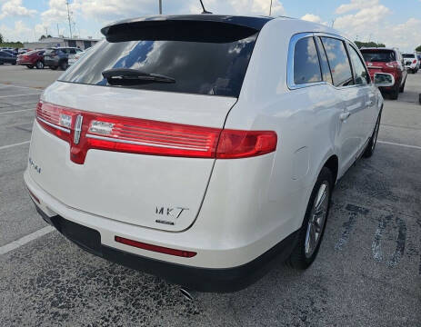 2016 Lincoln MKT EcoBoost