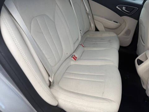 2015 Chrysler 200 Limited