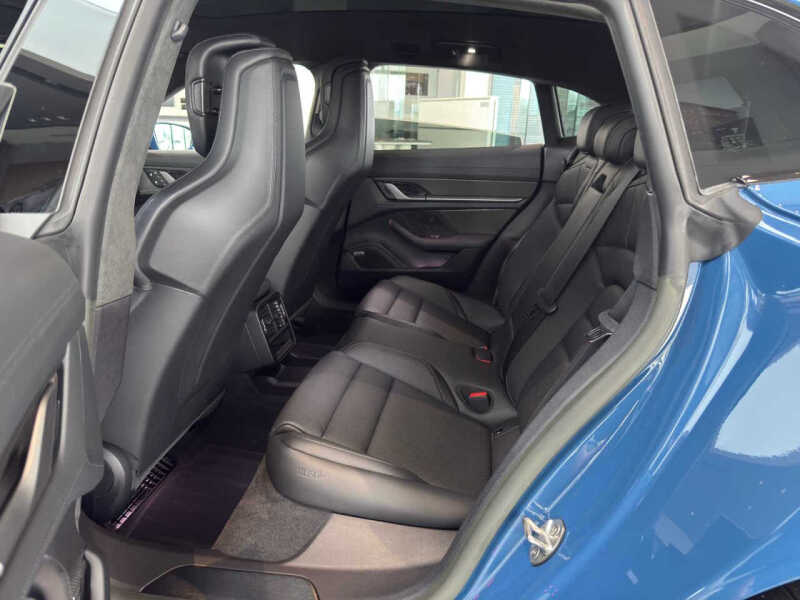 2023 Porsche Taycan GTS Sport Turismo