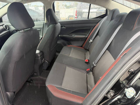 2024 Nissan Versa SR