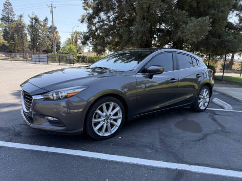 2017 Mazda MAZDA3 Touring