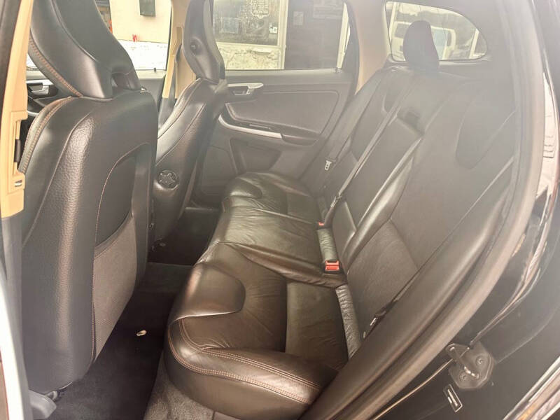 2010 Volvo XC60 T6
