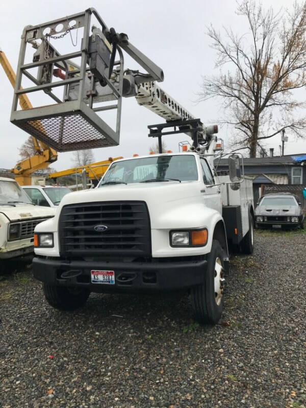 1998 Ford F-700 for sale at Royal Auto Sales, LLC in Algona WA