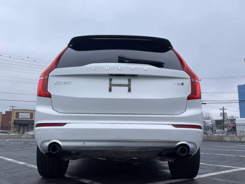 2019 Volvo XC90 T5 Momentum