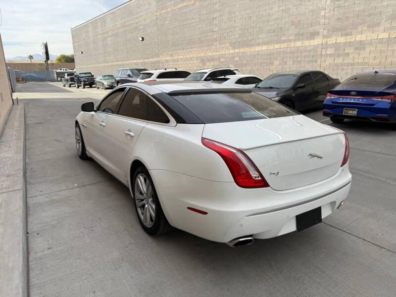 2011 Jaguar XJ