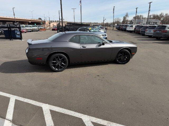 2022 Dodge Challenger SXT