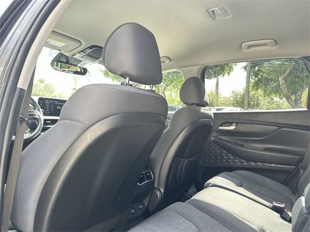 2023 Hyundai Santa Fe SE