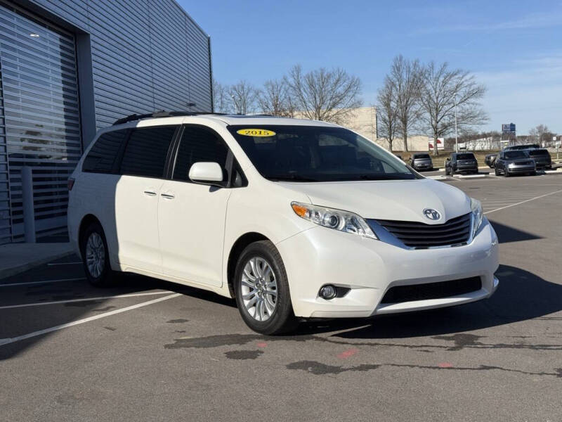 2015 Toyota Sienna XLE Premium 8-Passenger