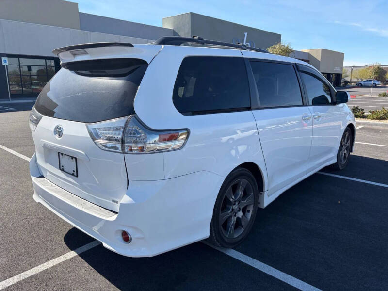 2016 Toyota Sienna