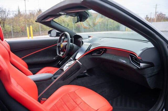 2025 Ferrari Roma Spider