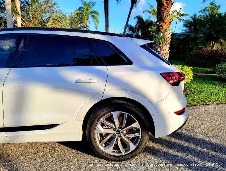 2021 Audi e-tron quattro Premium Plus