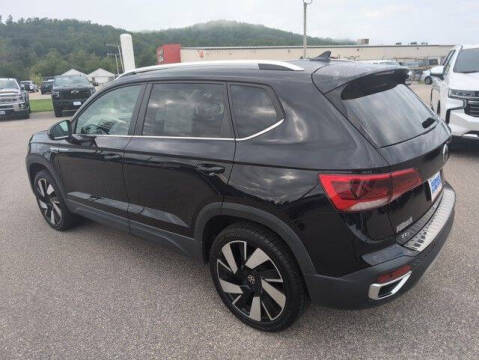 2024 Volkswagen Taos SEL 4Motion