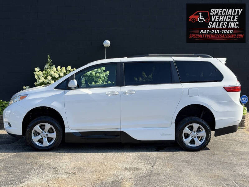 2016 Toyota Sienna LE Mobility 7-Passenger