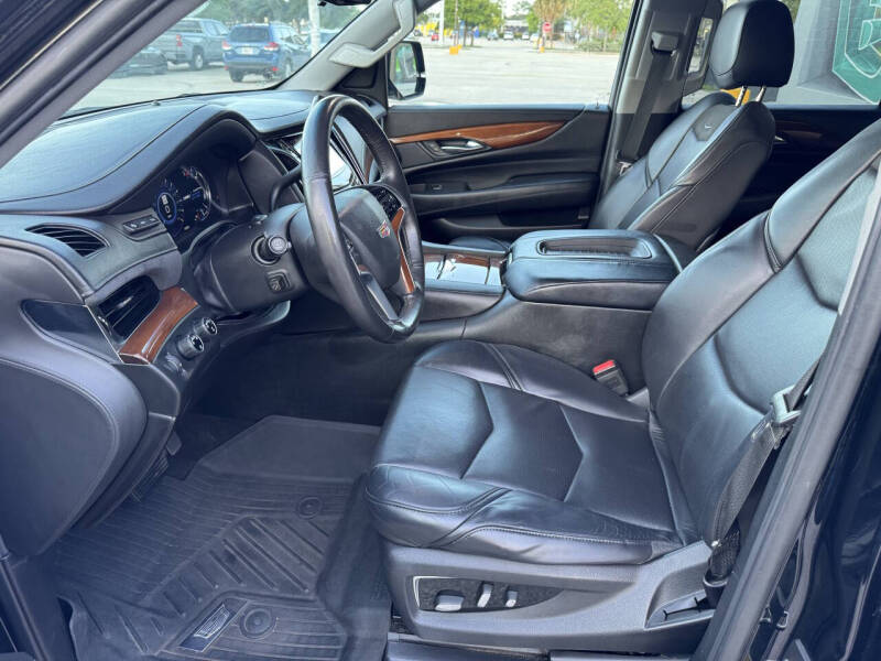 2018 Cadillac Escalade ESV Premium Luxury