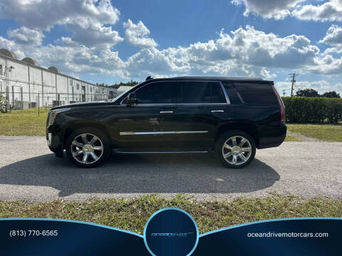 2016 Cadillac Escalade Luxury Collection