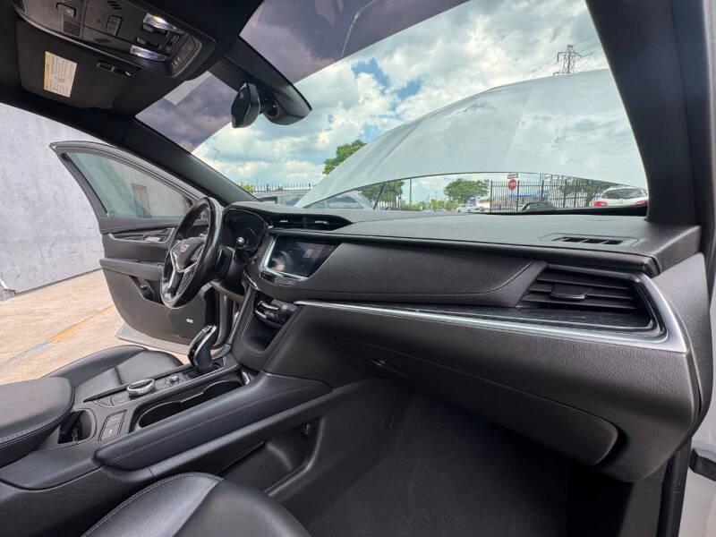 2020 Cadillac XT5 Premium Luxury