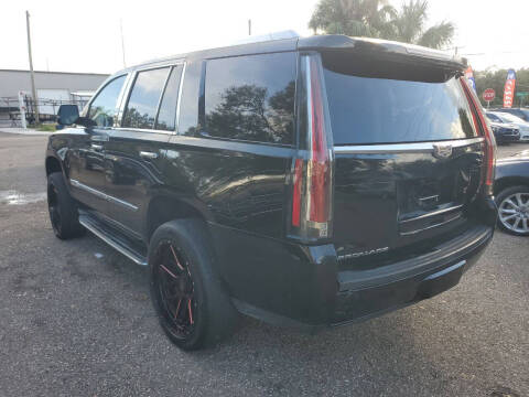 2017 Cadillac Escalade Standard