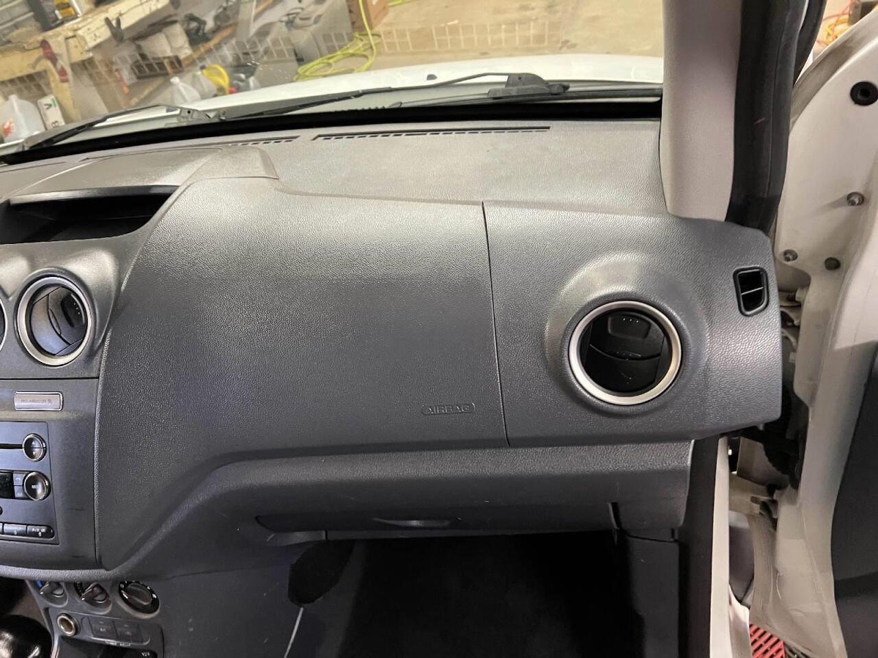 2012 Ford Transit Connect 27