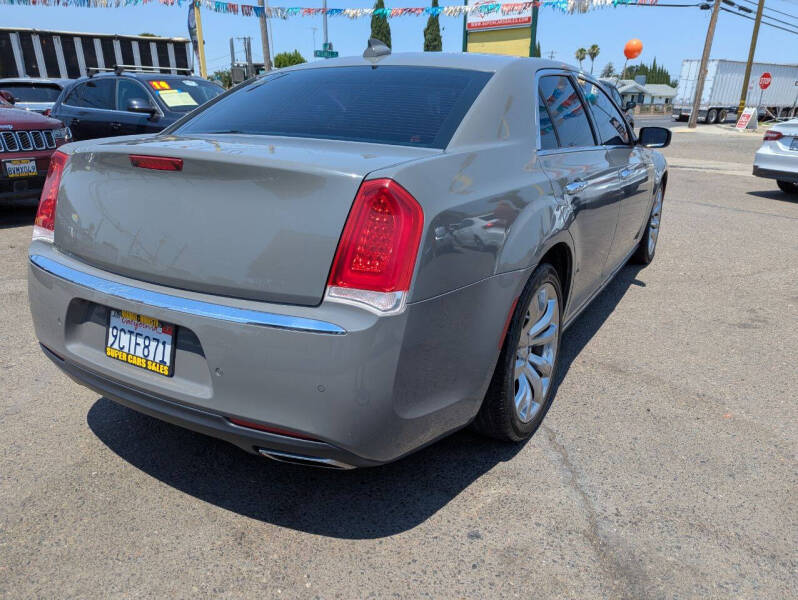 2018 Chrysler 300 Limited