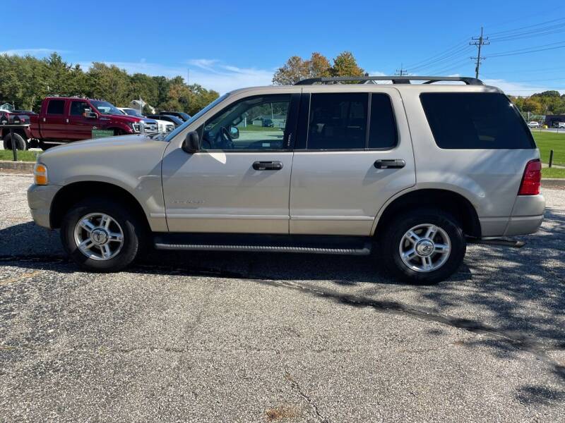 2004 Ford Explorer for sale at Zarzour Motors in Chesterland OH