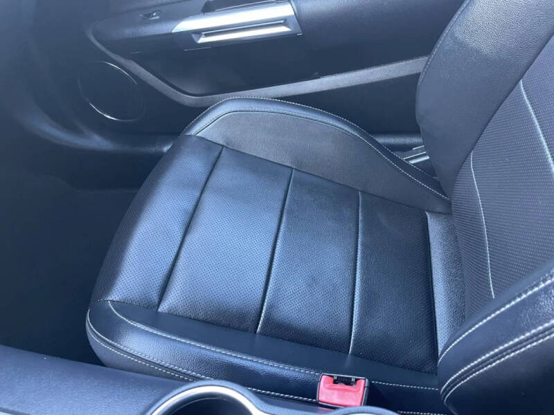 2022 Ford Mustang EcoBoost Premium