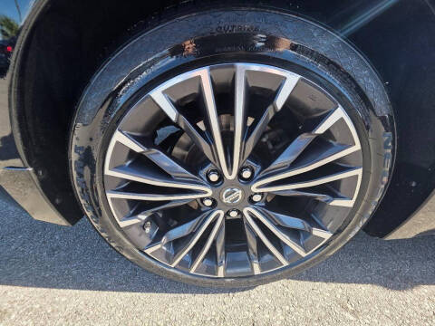 2017 Nissan Maxima Platinum