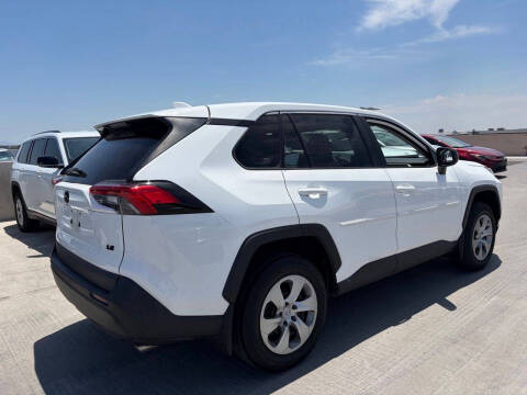 2022 Toyota RAV4 LE