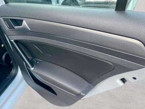 2021 Volkswagen Golf TSI