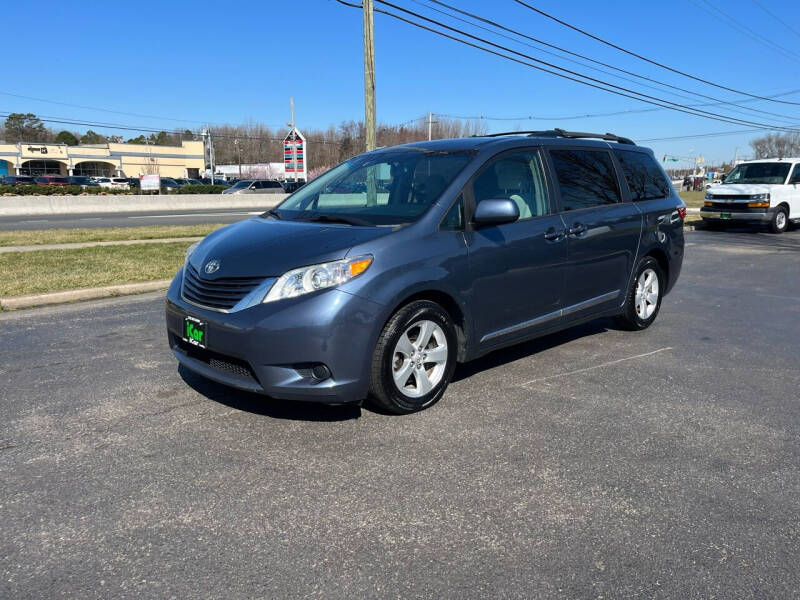 2017 Toyota Sienna for sale at iCar Auto Sales in Howell NJ