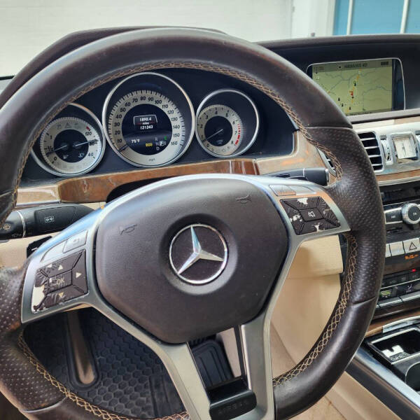 2014 Mercedes-Benz E-Class E350 Luxury photo 4