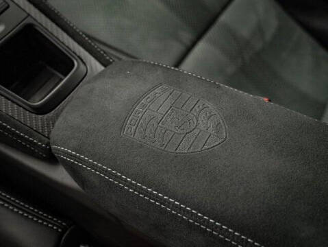 2024 Porsche 718 Cayman GT4 RS