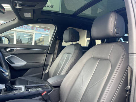 2022 Audi Q3 quattro S line Premium 45 TFSI