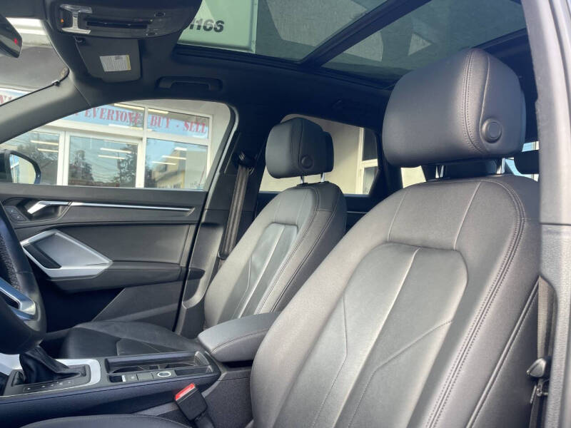 2022 Audi Q3 quattro S line Premium 45 TFSI