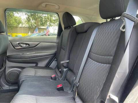 2017 Nissan Rogue SV