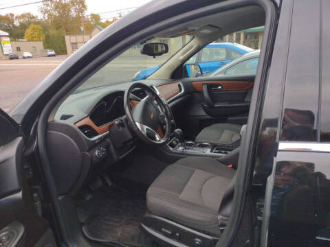 2017 Chevrolet Traverse LT