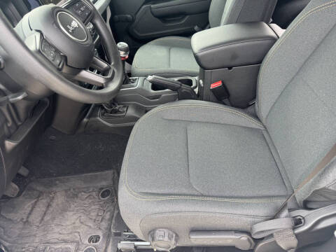 2024 Jeep Wrangler Sport