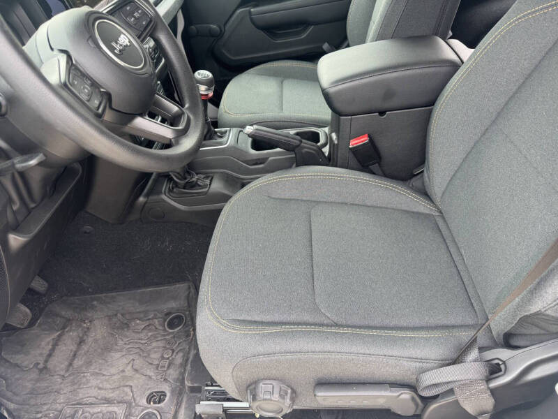 2024 Jeep Wrangler Sport